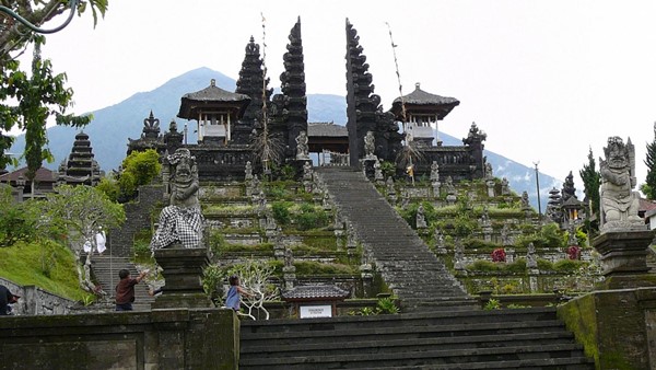 besakih-karangasem